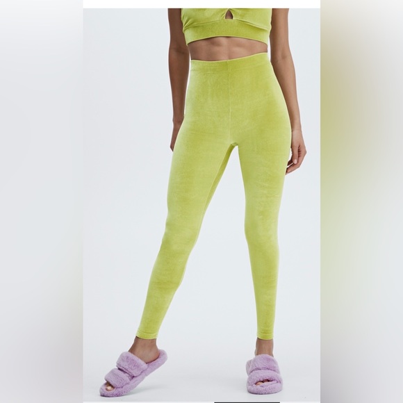 Fabletics Velour Track Suit in Golden Leaf Medium, Donna Velour Hoodie, Emma Leg - Picture 10 of 12